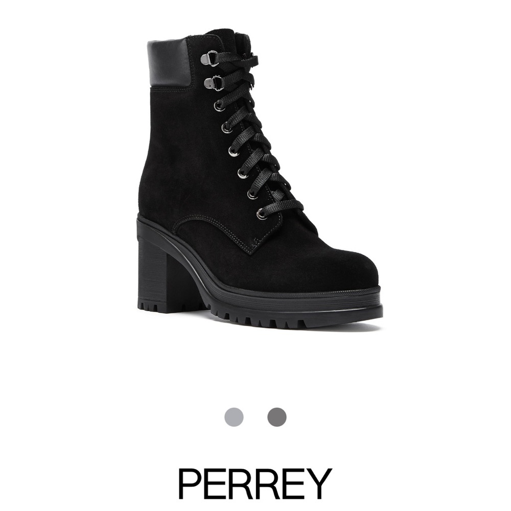 Brand new La Canadienne Boots